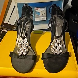 New Satin Black Heel Sandals w/Rhinestones, Sz 7..5 Designer Wild Rose